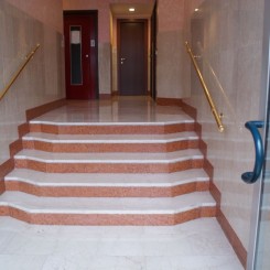 corrimano in ottone installati in un condominio vimodrone (foto 3)