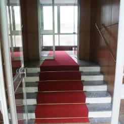 passatoia articolo  916 rosso per condominio viale rimembranze di lambrate milano (foto 2)