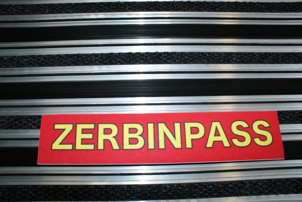 zerbino tecnico per mcdonald, fast food, centro commerciale in alluminio con inserti in gomma + spazzola + agugliato (1)