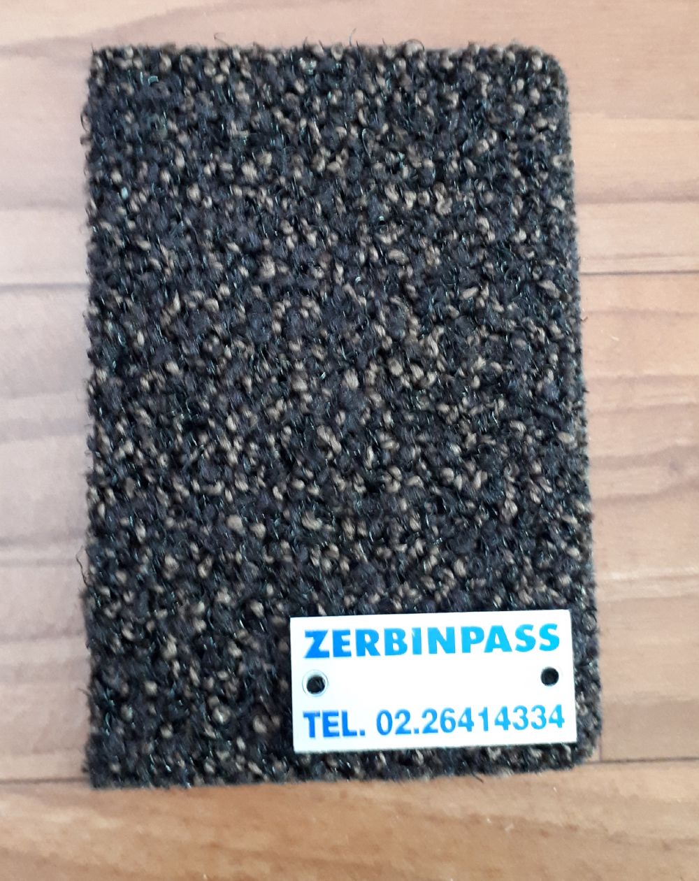 zerbino articolo D4 marrone con nostra etichetta