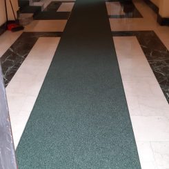 passatoia-boucl-articolo-29-colore-verde-e-zerbino-in-cocco-naturale-per-condominio-via-foppa-milano