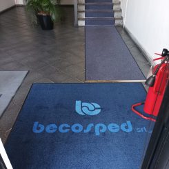 tappeto-asciugapass-art-color-personalizzato-a-stampa-per-ingresso-societa-becosped-pioltello-2
